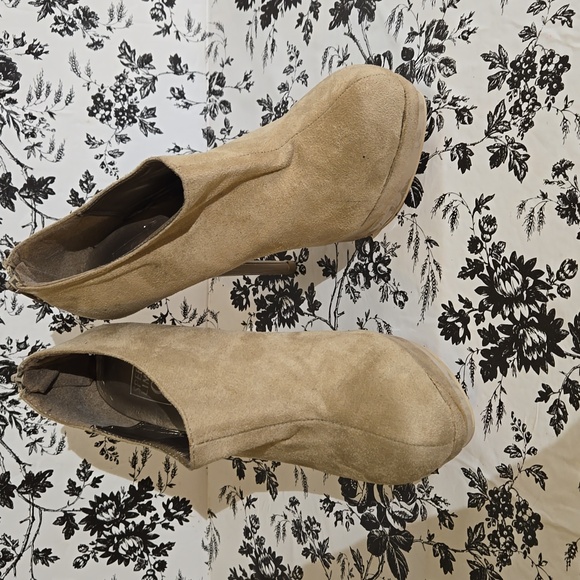 Speed limit 98. B31 - Picture 3 of 12